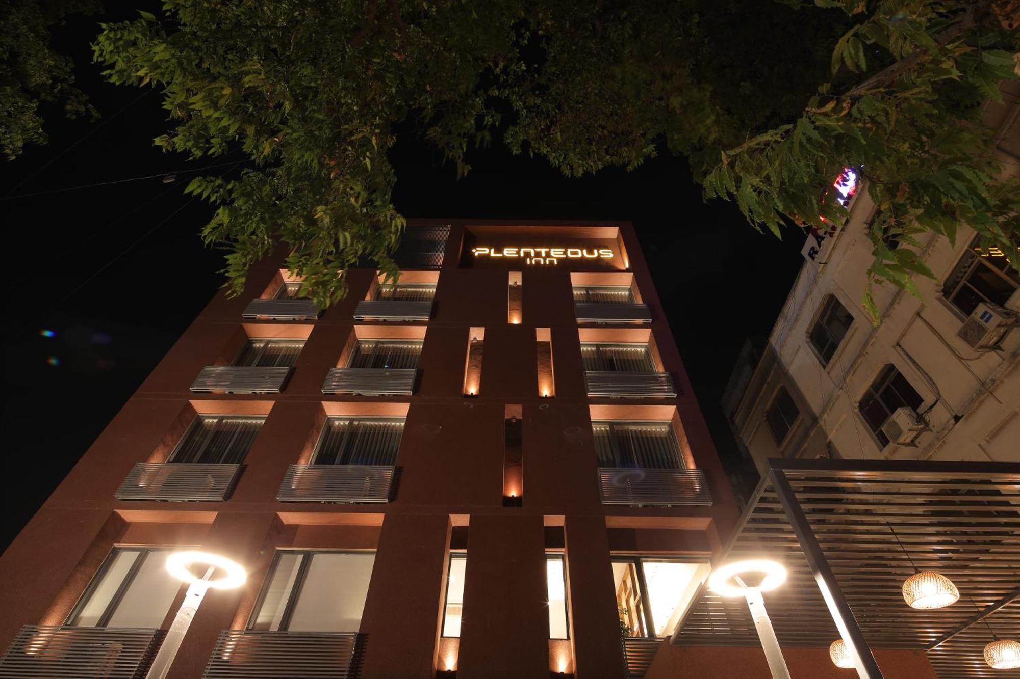 Plenteous Inn Ahmedabad Exterior foto